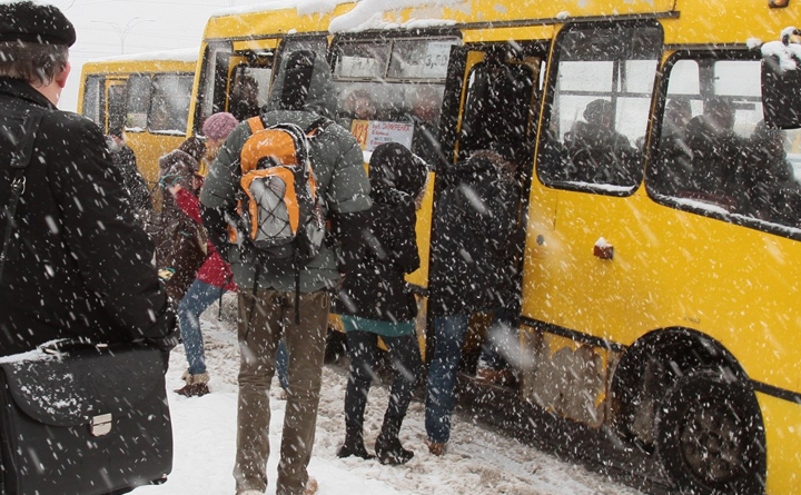 В Новый год алданцам впору просить у Деда Мороза автобусы