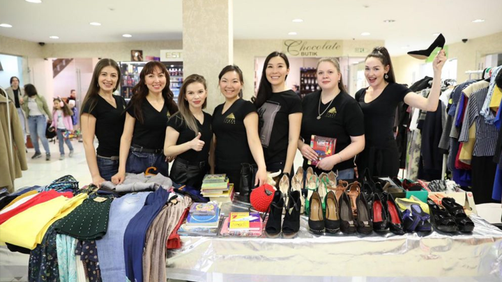 Участницы конкурса «Миссис Алдан, Якутия 2021» организовали «Гаражную распродажу»