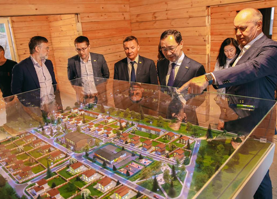 Глава Якутии проверил ход строительства микрорайона для сотрудников компании «Селигдар»