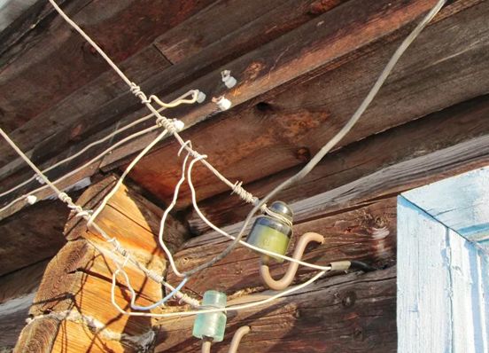 Южно-Якутскими энергетиками выявлен 31 случай несанкционированных подключений.