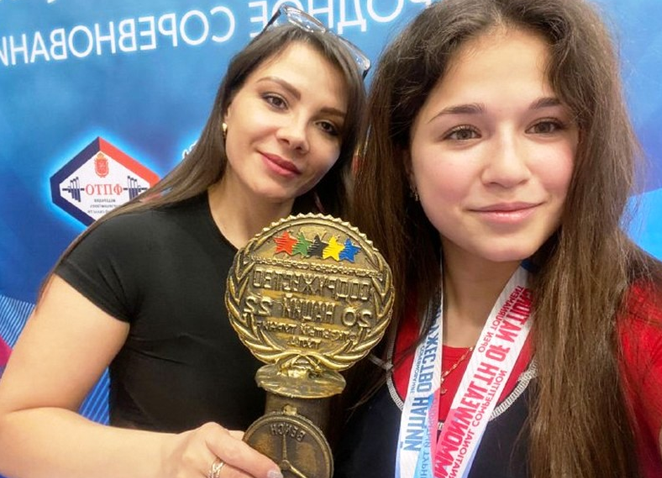Юная алданочка победила на международном турнире по пауэрлифтингу