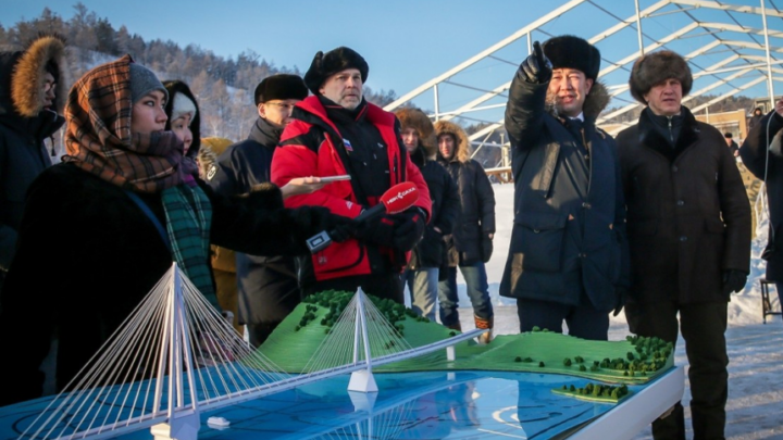 В информационную повестку вернулась тема строительства моста в Якутии