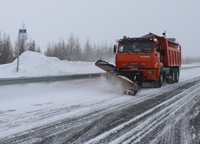 Для снегоочистки федеральной трассы «Лена» задействовано 105 единиц спецтехники