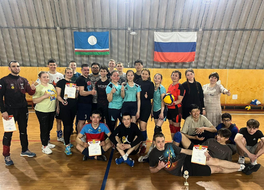 В поселке Ленинский состоялся районный турнир по волейболу, посвященный Дню Республики