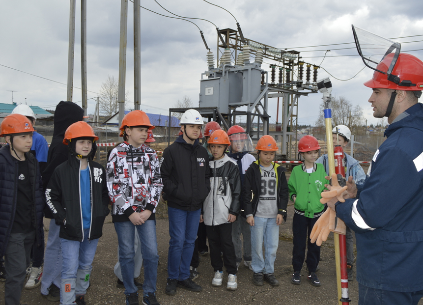 Энергетики ознакомили школьников Южной Якутии с мерами электробезопасности